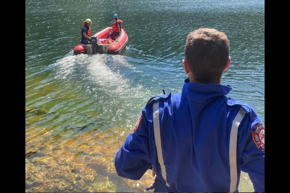 Search and Rescue volunteers at work during a rescue at Brohm Lake. 